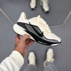 Tênis Air Zoom Esportivo Pegasus 42 - off white preto