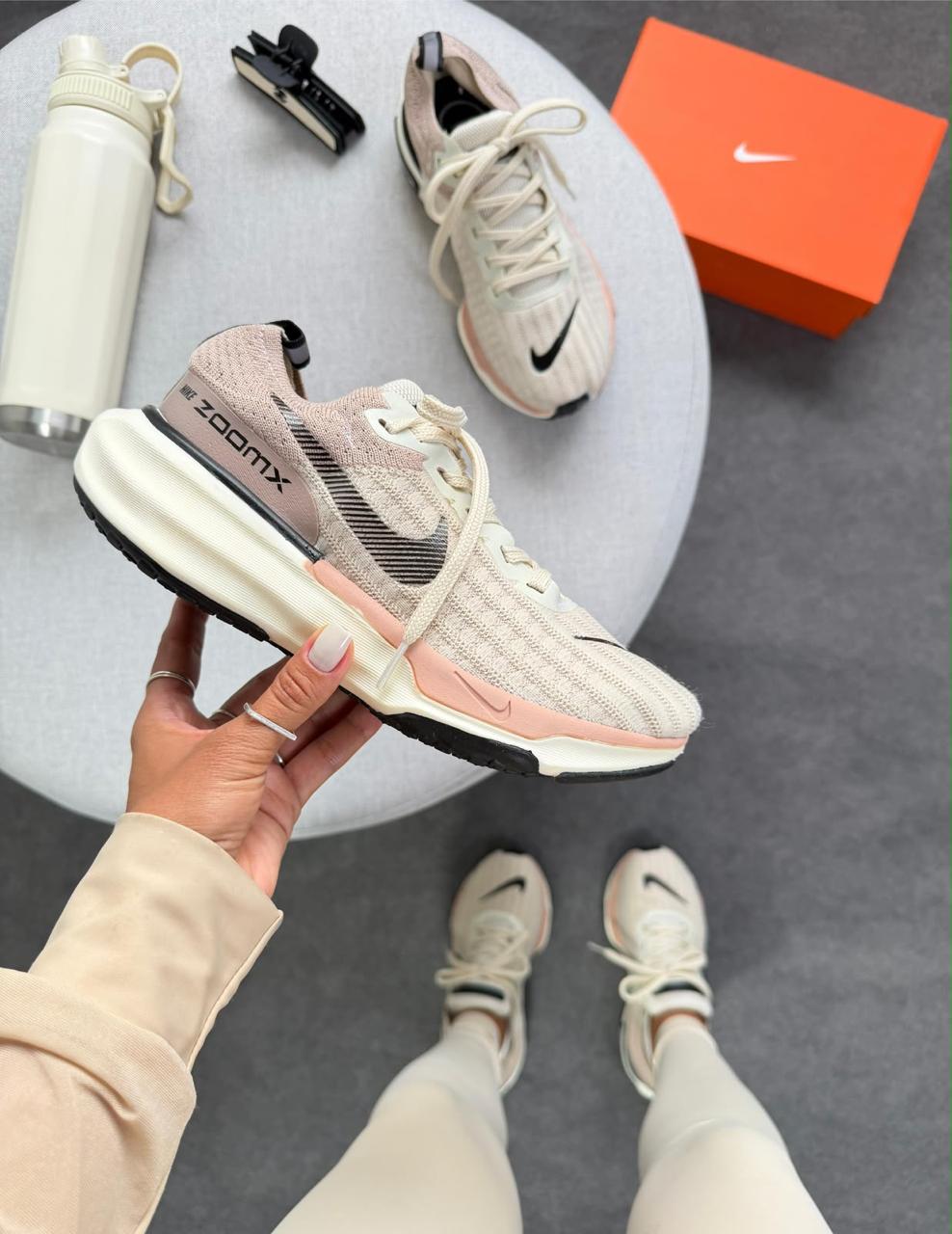 Tênis Air ZoomX Invencible Run 3 Feminino - Bege