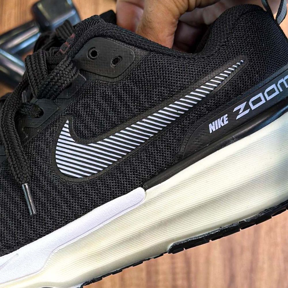 Tênis Air ZoomX Invencible Run 3